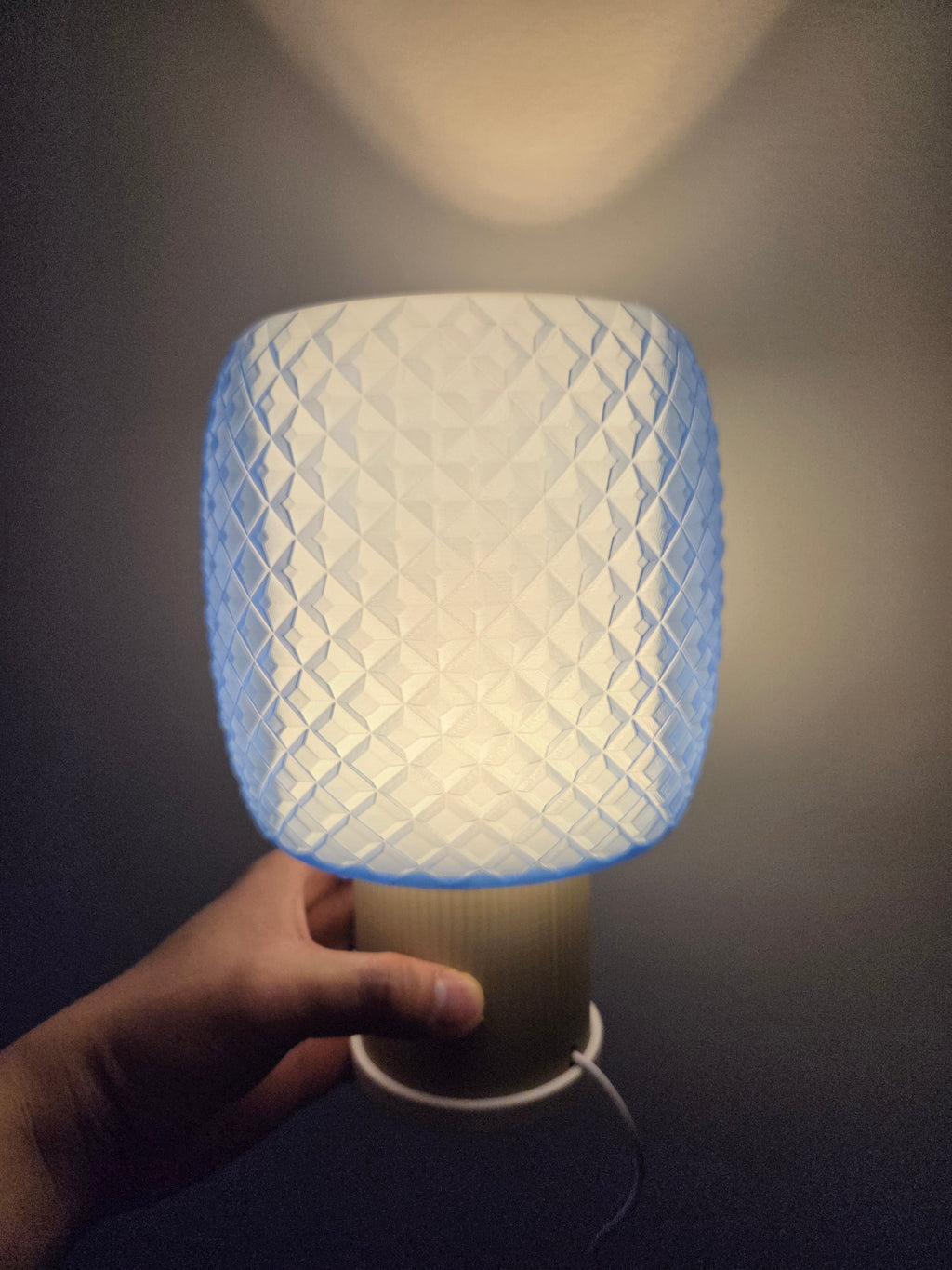 Rhombus Grid translucent light 3D usb plug image 4