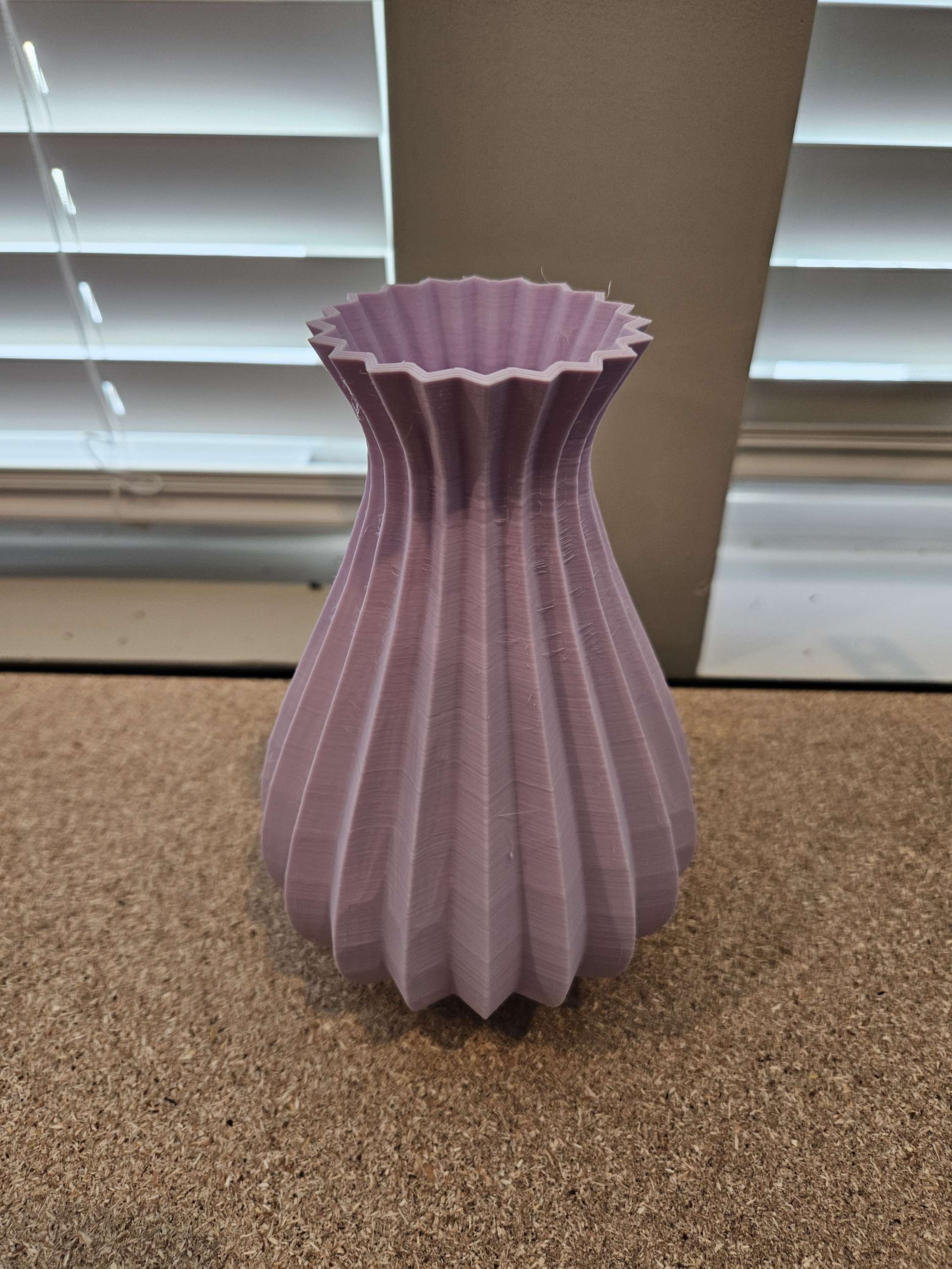 Vase Twist lavender color image 2