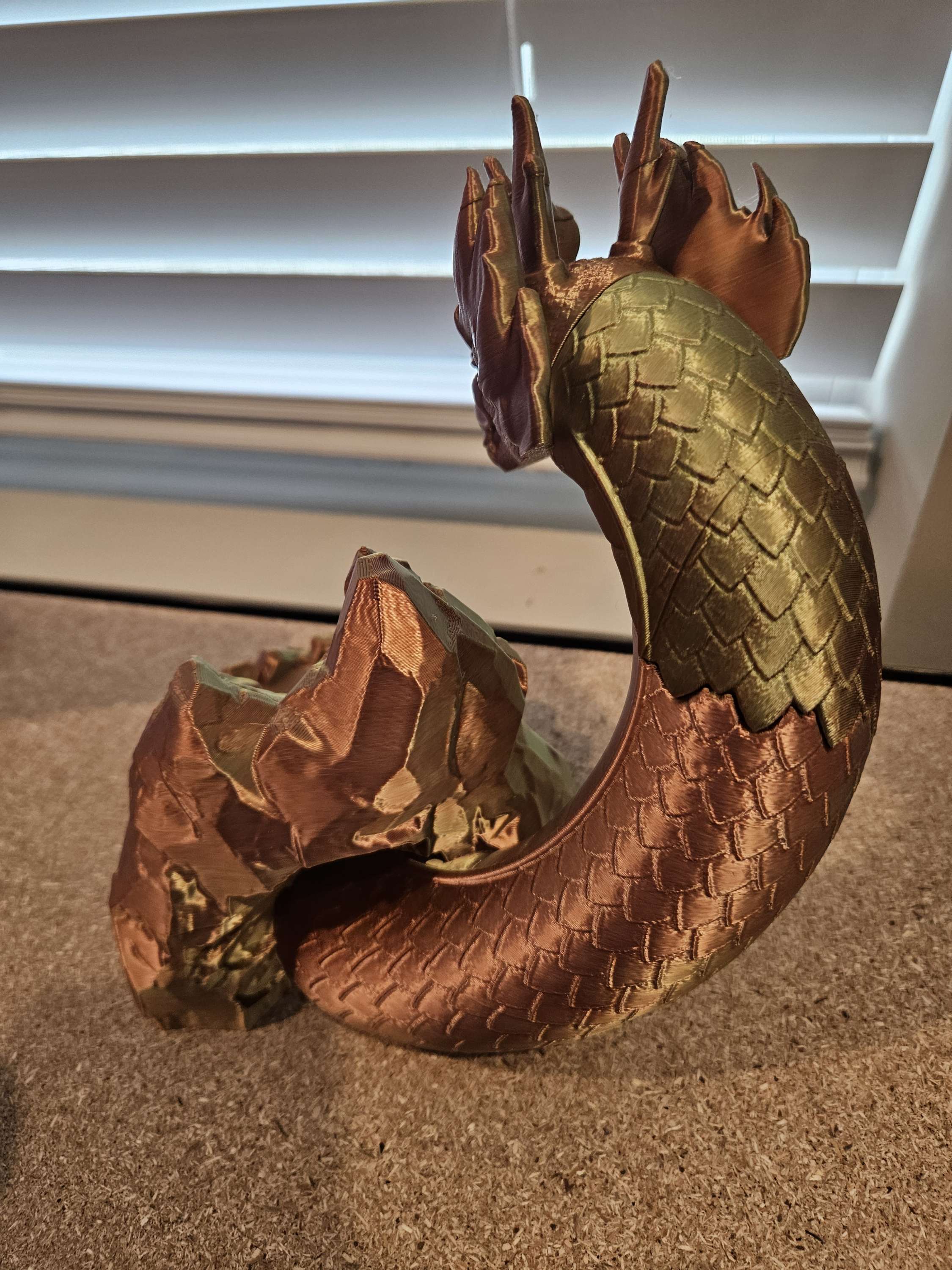 Dragon holder phone image 1