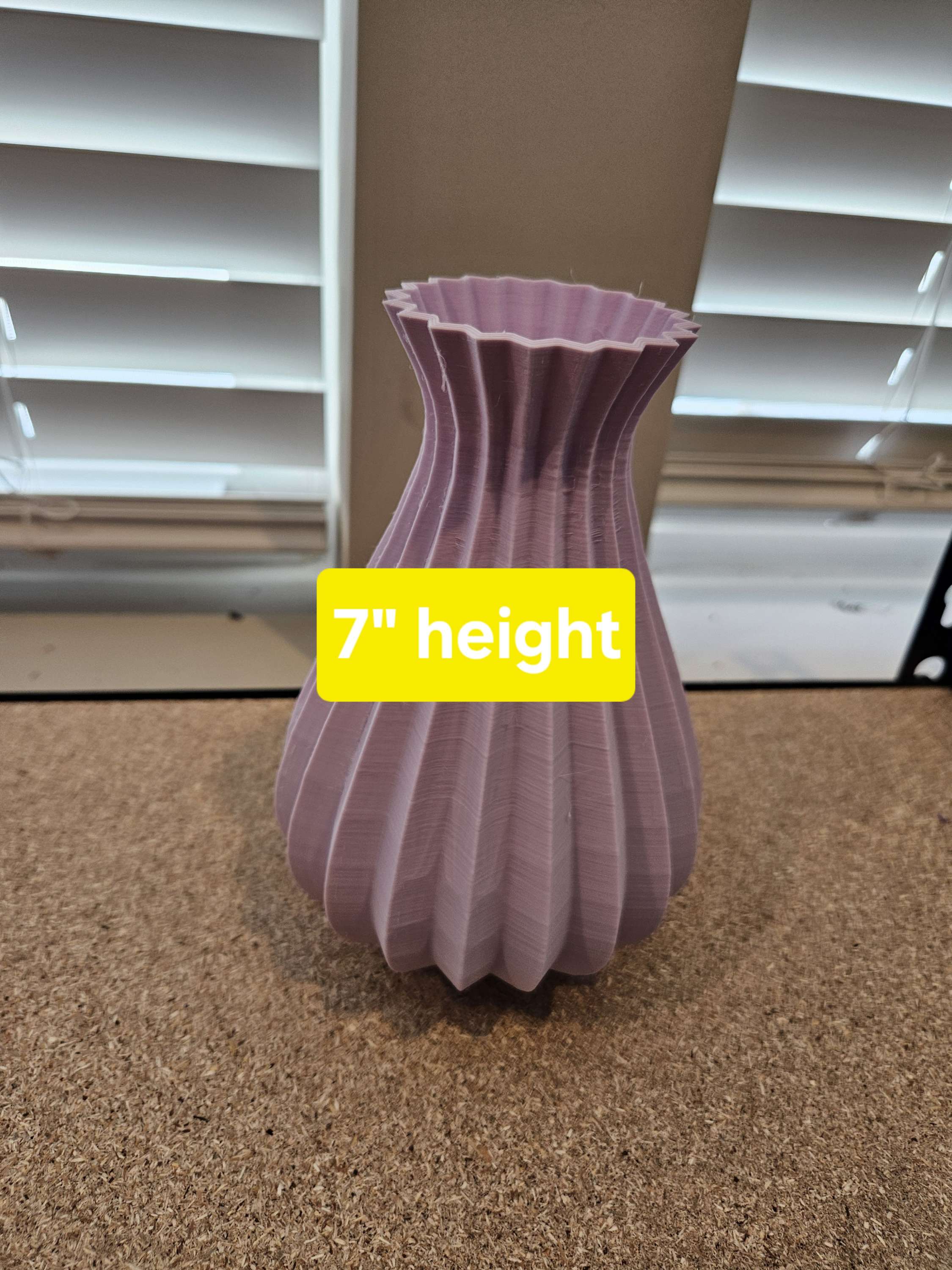 Vase Twist lavender color image 0