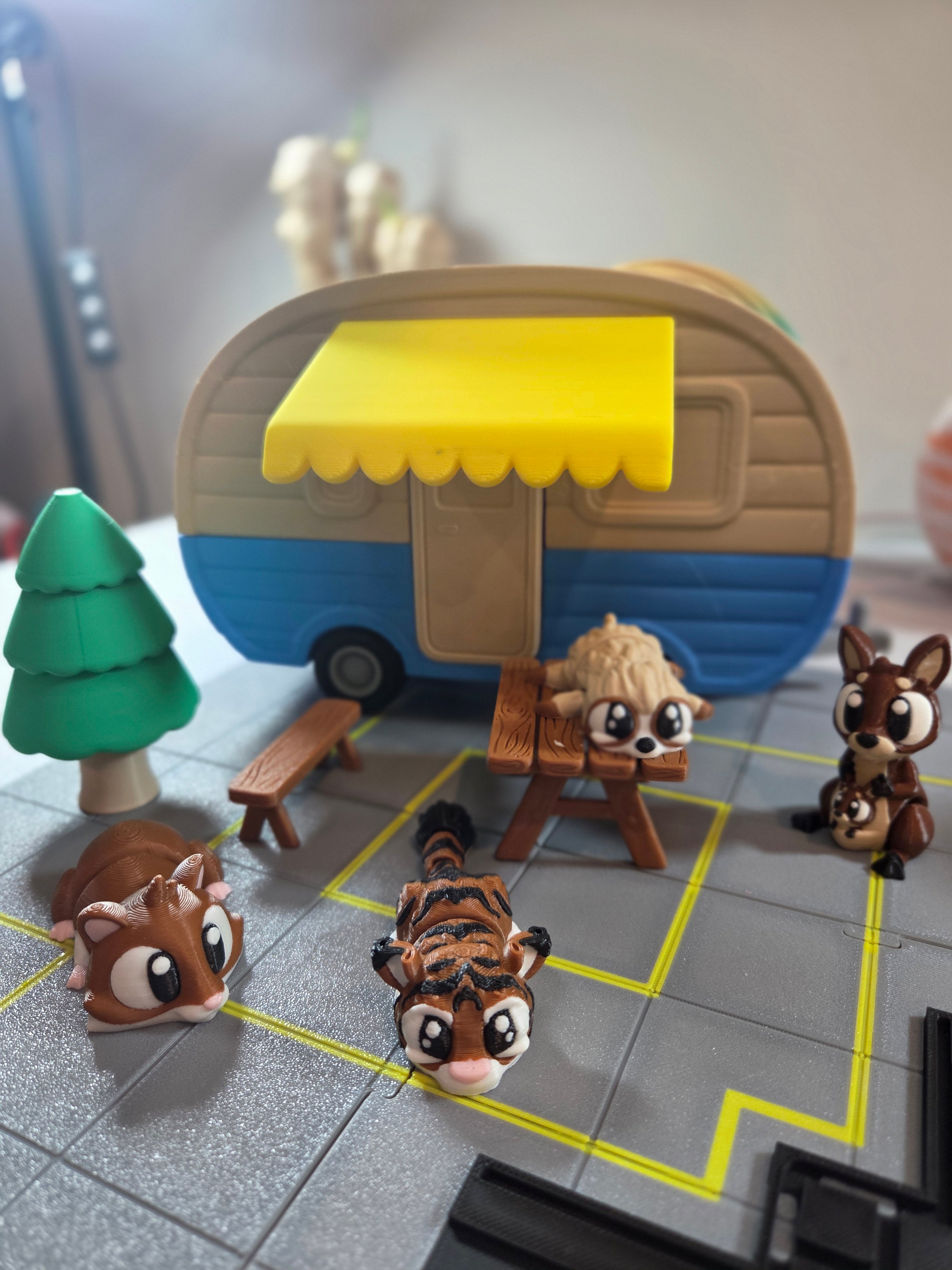 Camping Trailer - Container + 1 set fidget mini+ tree + table + chair image 0