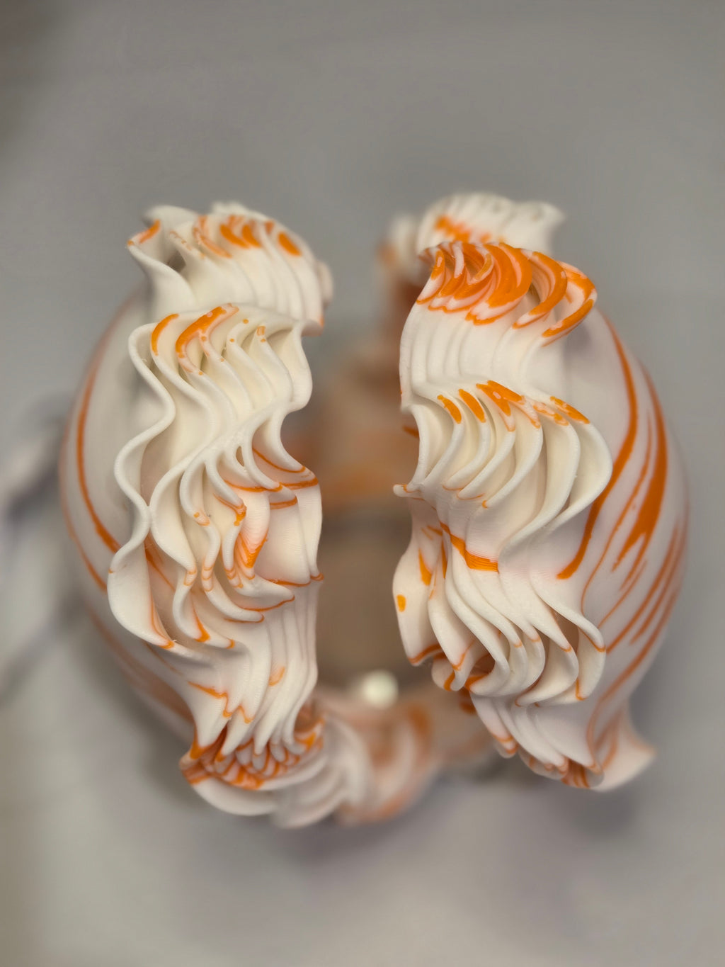 O11-s Ocean Petals Sculpted Mini Lamp image 10