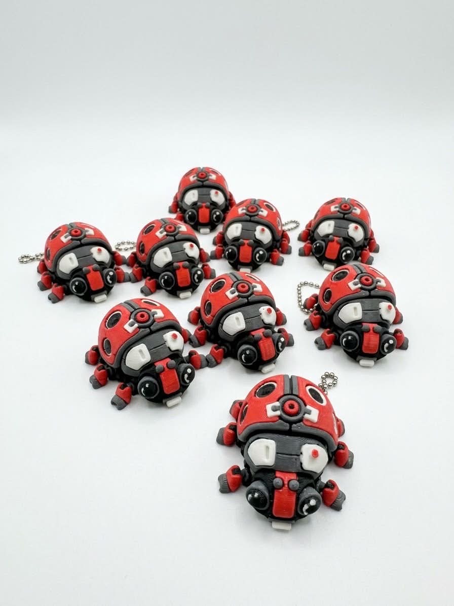 DJM 3D SHOP RoboBeetle fidget toy with clickable keychain, featuring a detailed robotic beetle design for stress relief and entertainment.