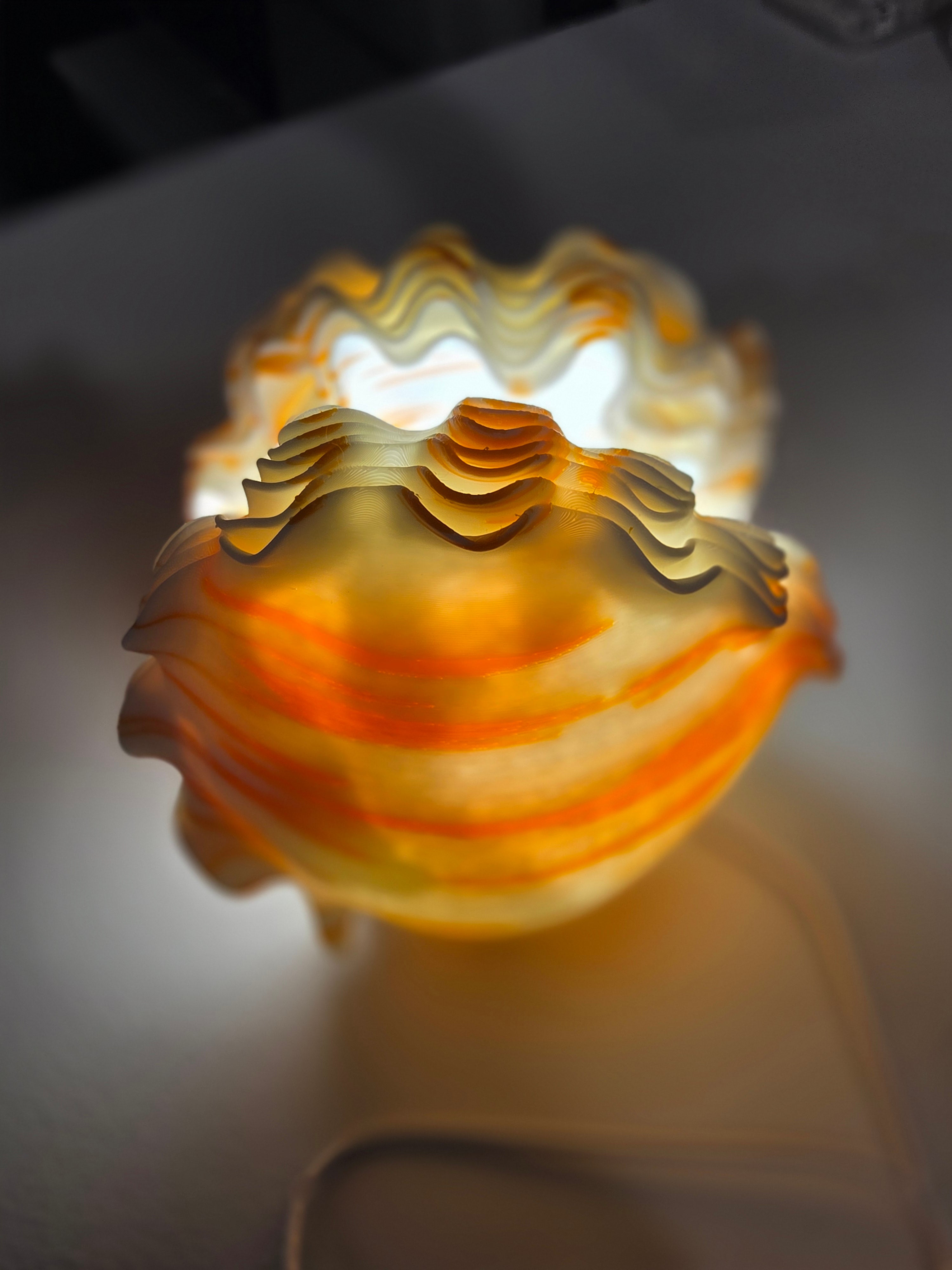 O11-s Ocean Petals Sculpted Mini Lamp image 8