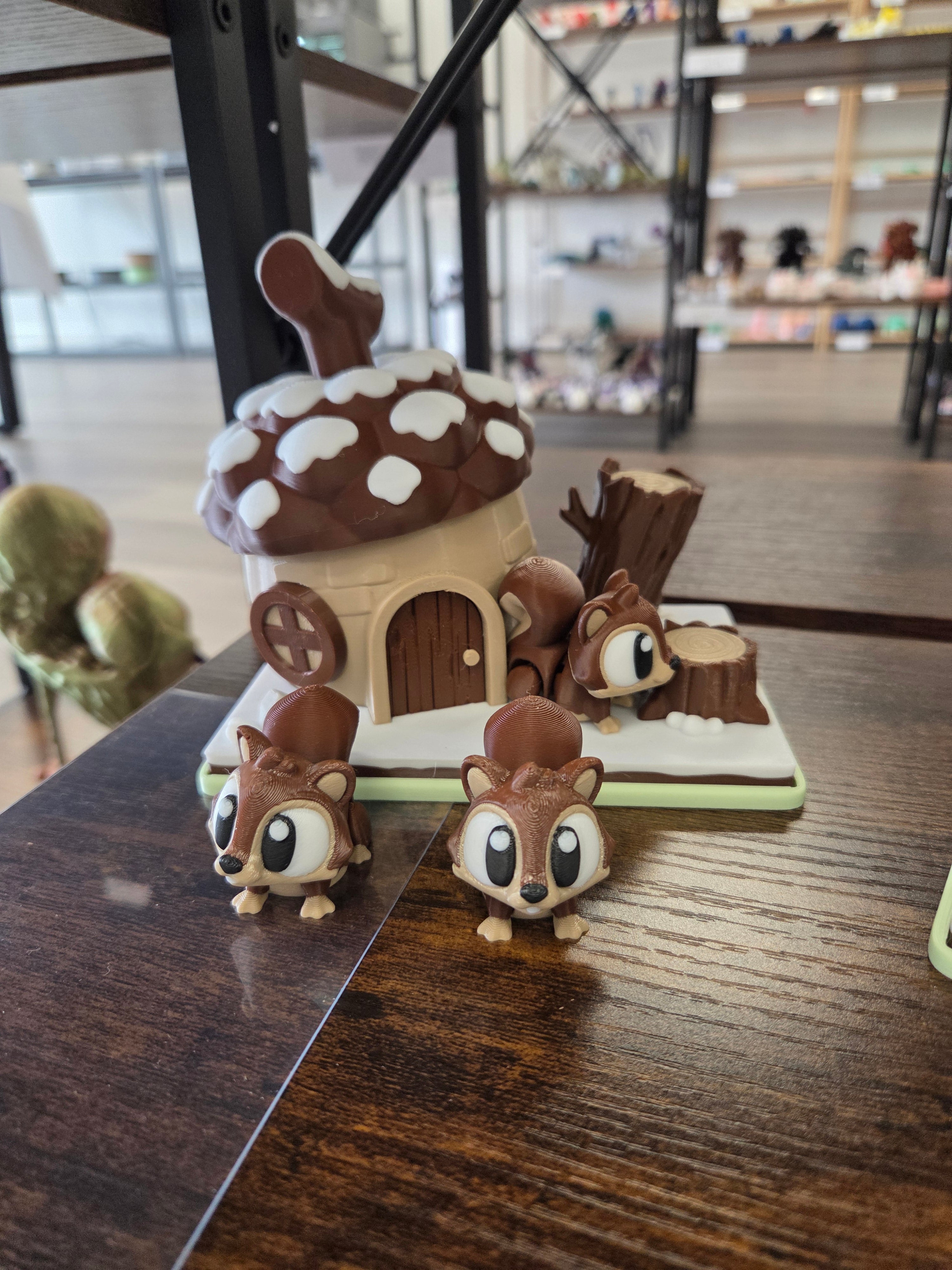 Flexi Squirrel and Acorn House image 0