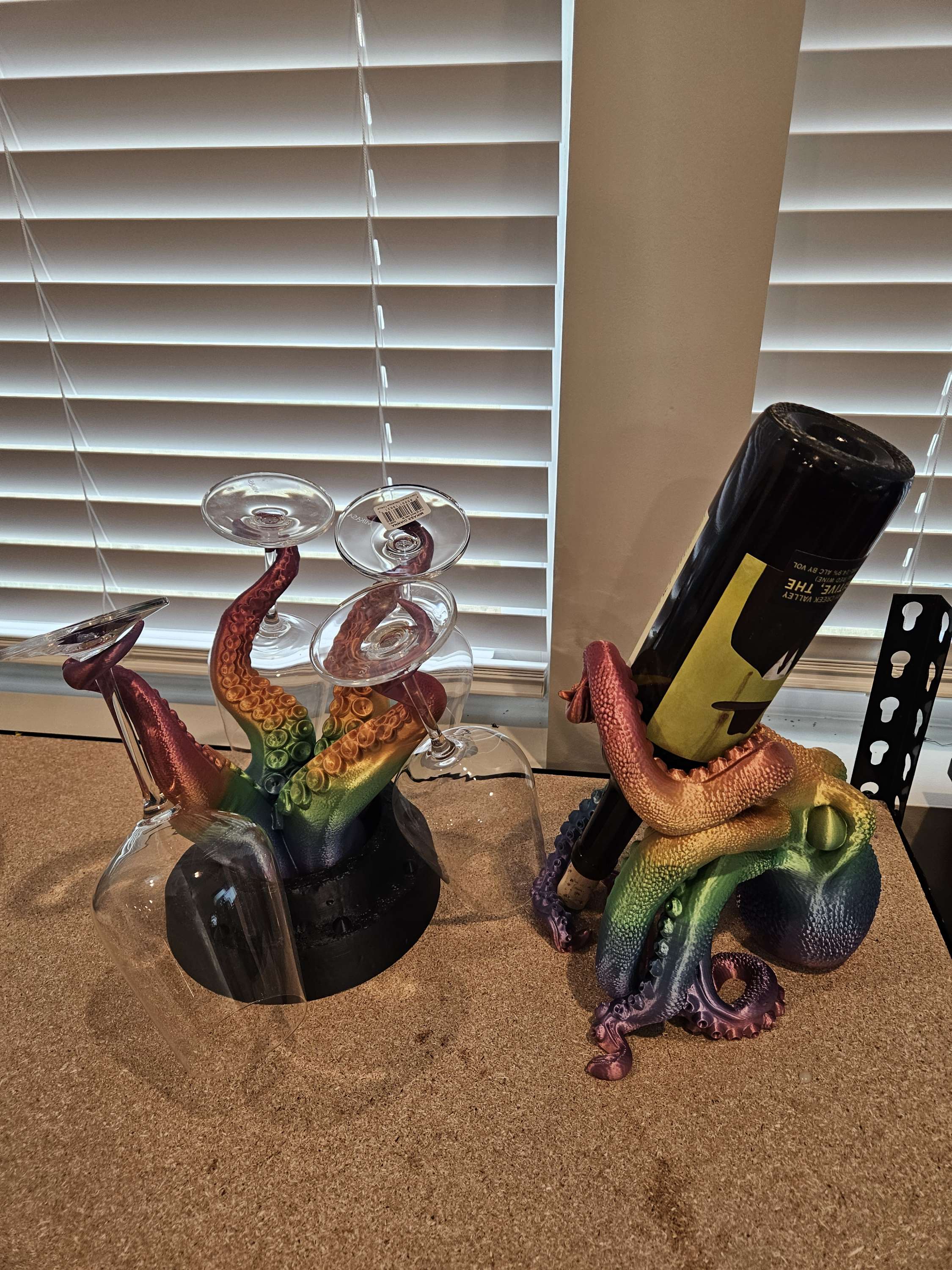 Bundle holder wine and glass image 2
