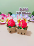 Strawberry bucket clicker