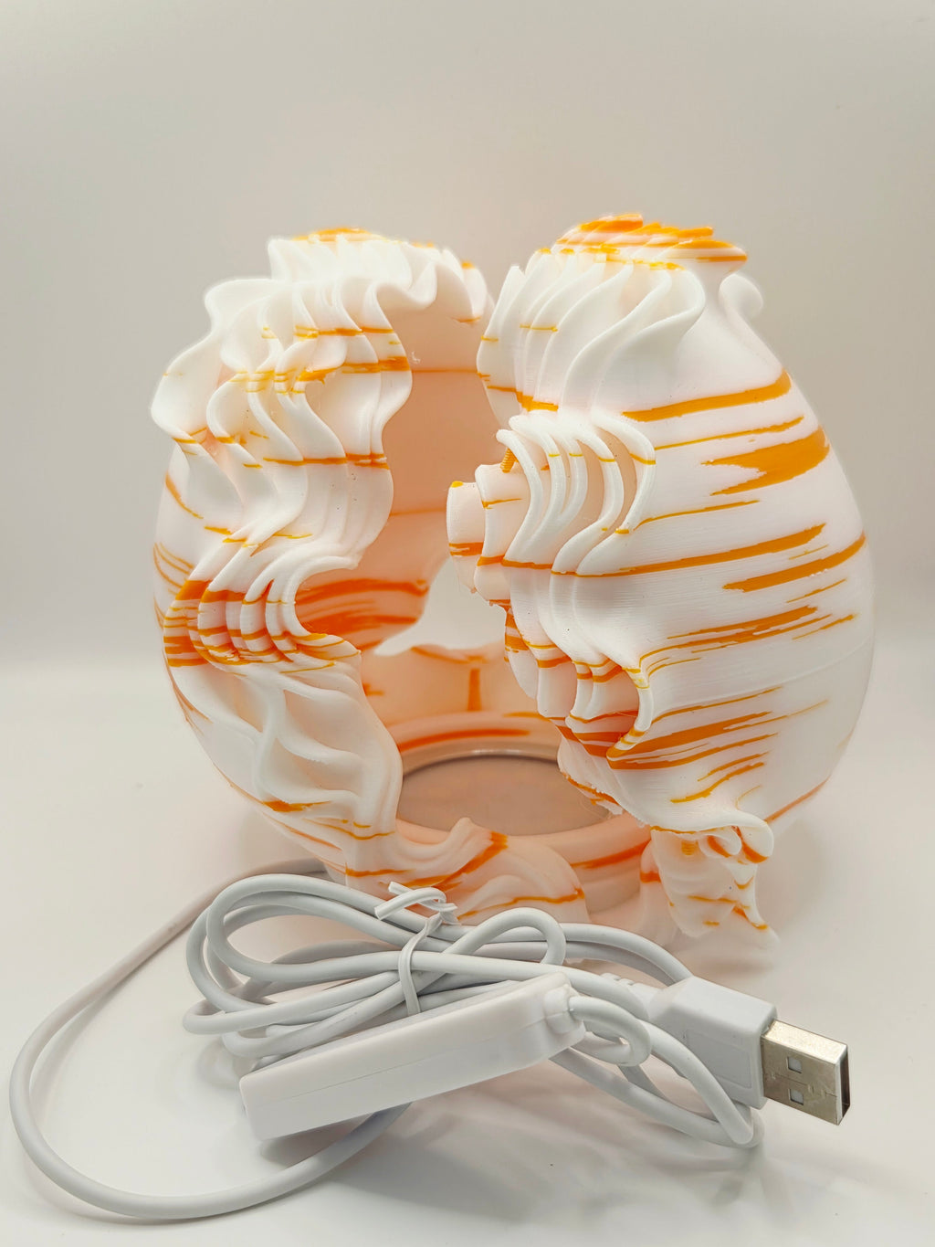 O11-s Ocean Petals Sculpted Mini Lamp