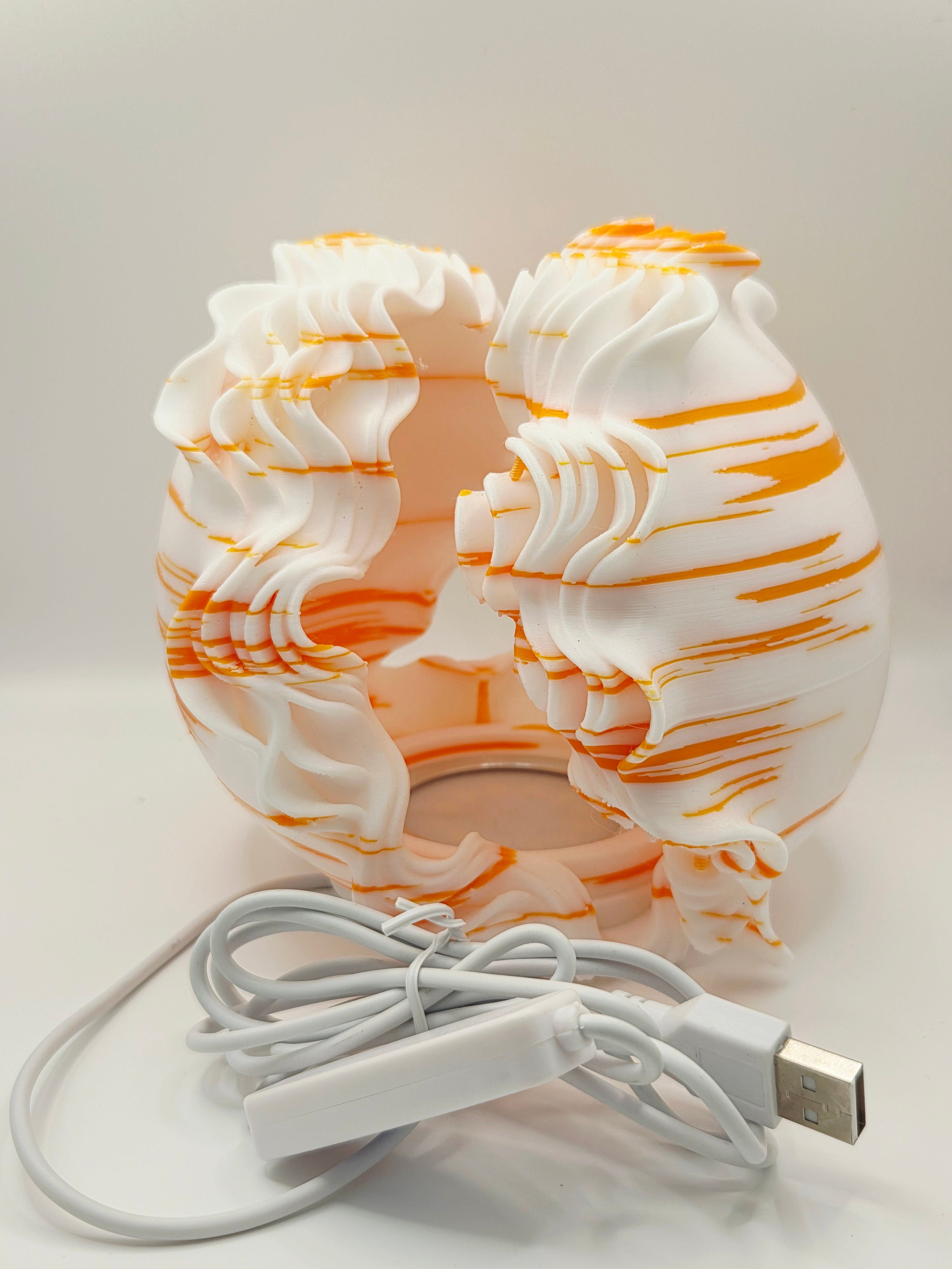 O11-s Ocean Petals Sculpted Mini Lamp